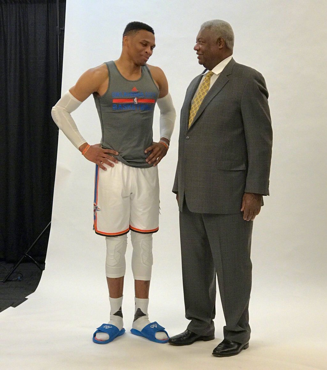 又是连接者 又是连接者